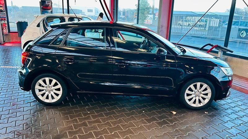 Gebraucht Audi A1 Sportback 90 PS (66 kW) 2018 Schwarz Kleinwagen