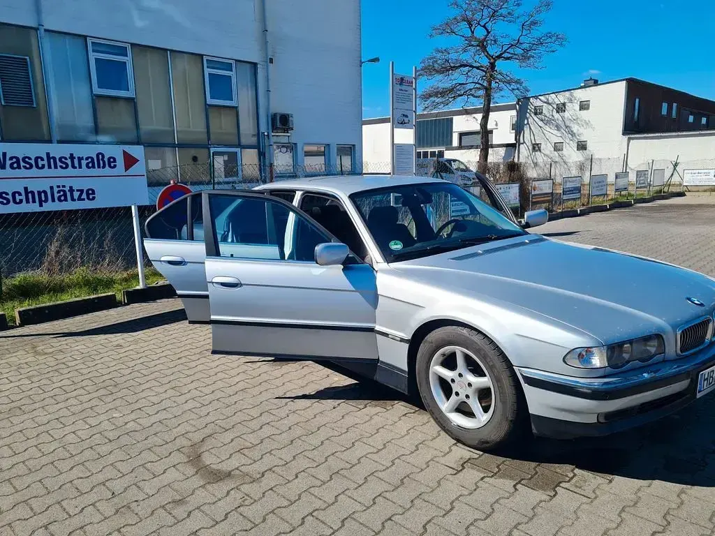 Gebraucht BMW 728 Sport Line 193 PS (141 kW) 1999 Silber Limousine