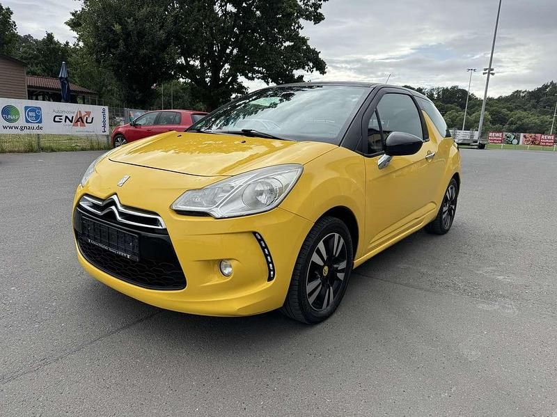 Lack gelb pegase + schwarz ony Gebraucht 2010 Citroën DS3 Chic Kleinwagen | 2.800 € (Teuer) - Bild 1/4