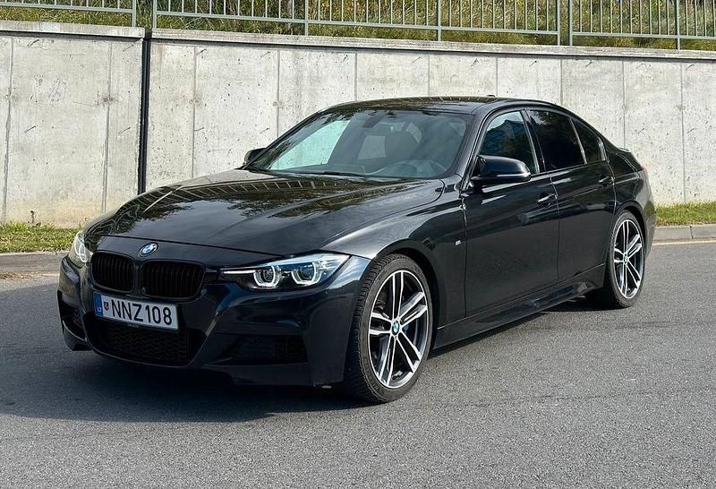 Schwarz Gebraucht 2018 BMW 330 M Sport Limousine | 17.800 € (Superpreis) - Bild 1/4