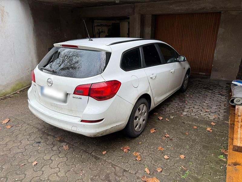 Gebraucht Opel Astra Eco 110 PS (80 kW) 2012 Weiß Kombi