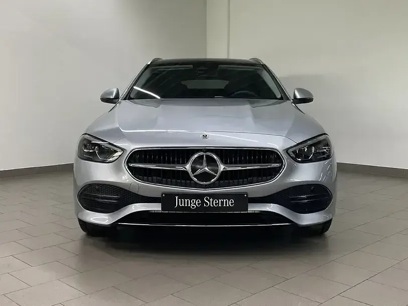 Gebraucht Mercedes C300e Avantgarde 313 PS (230 kW) 2025 Andere
