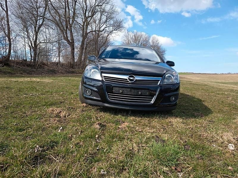 Gebraucht Opel Astra Edition 116 PS (85 kW) 2008 Schwarz Kombi