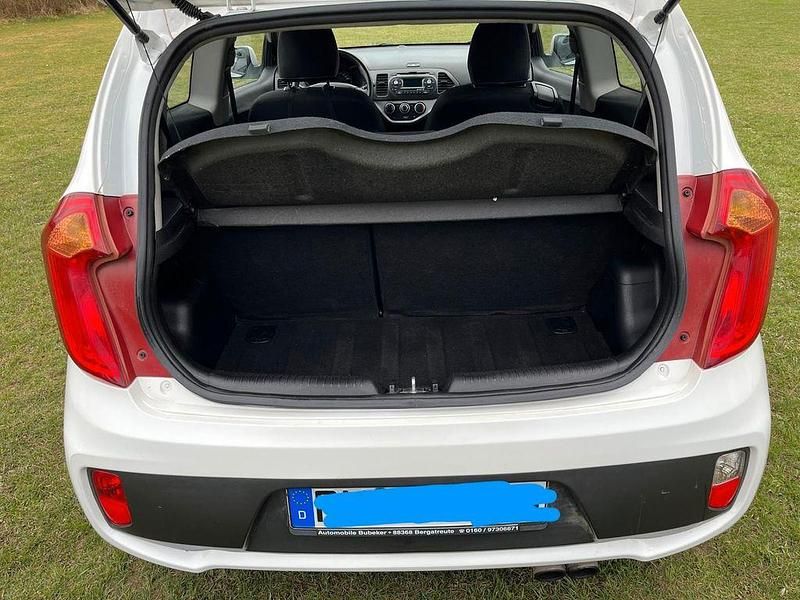 Gebraucht Kia Picanto Attract 69 PS (50 kW) 2011 Weiß Kleinwagen