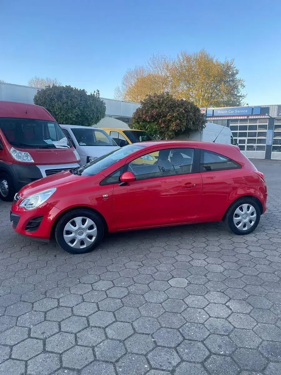 Gebraucht Opel Corsa Active 69 PS (50 kW) 2013 Rot Kleinwagen