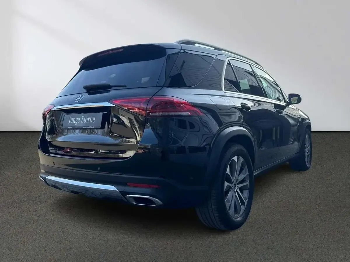 Gebraucht Mercedes GLE350 AMG 194 PS (142 kW) 2022 Unilack schwarz uni SUV