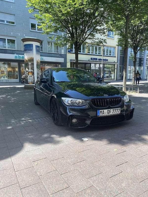 Schwarz Gebraucht 2012 BMW 335 Coupé | 9.500 € - Bild 1/4