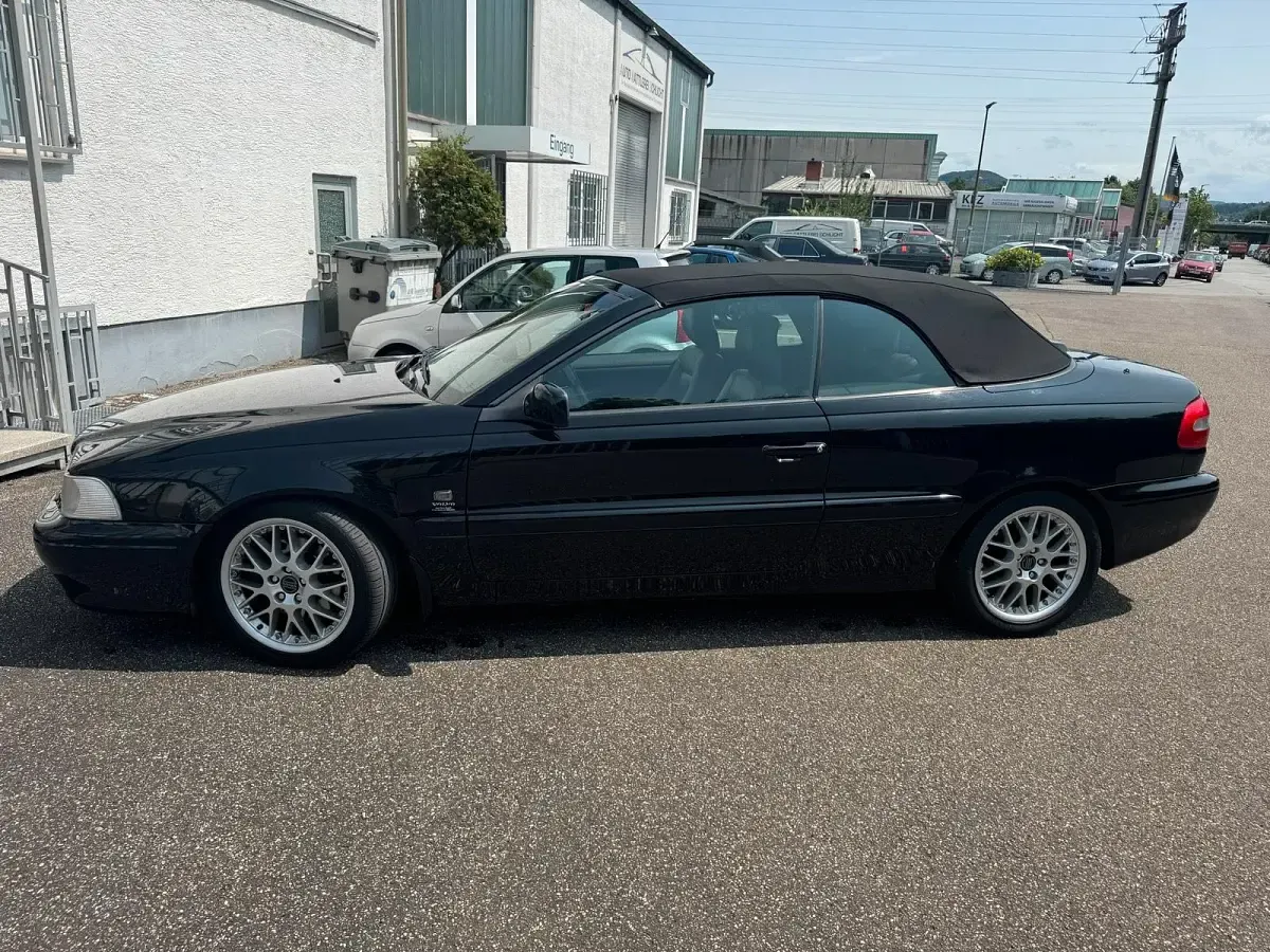 Gebraucht Volvo C70 200 PS (147 kW) 2002 Schwarz Cabrio