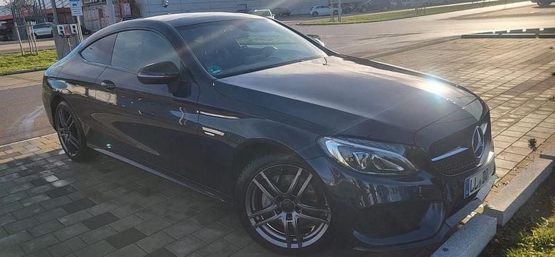 Blau Gebraucht 2018 Mercedes C220 AMG Coupé | 19.999 € (Superpreis) - Bild 1/4