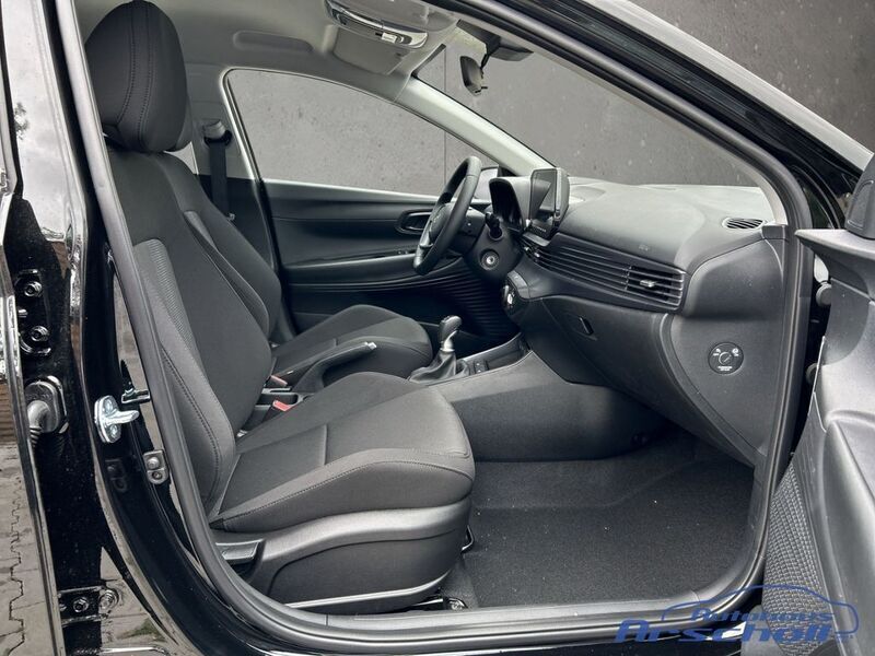 Neu Hyundai Bayon Select 101 PS (74 kW) 2025 Schwarz SUV