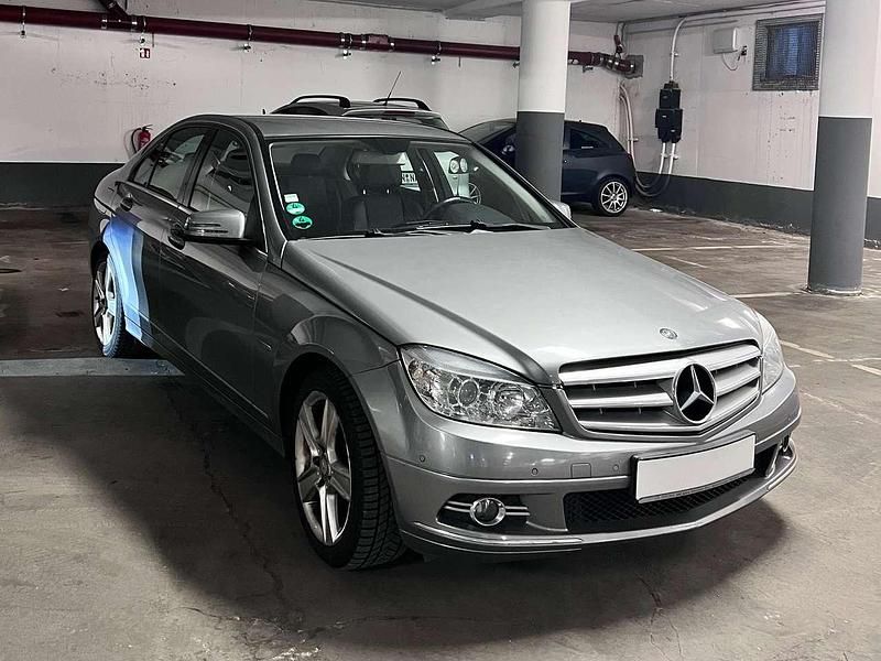 Grau Gebraucht 2010 Mercedes C180 Limousine | 5.600 € (Guter Preis) - Bild 1/4