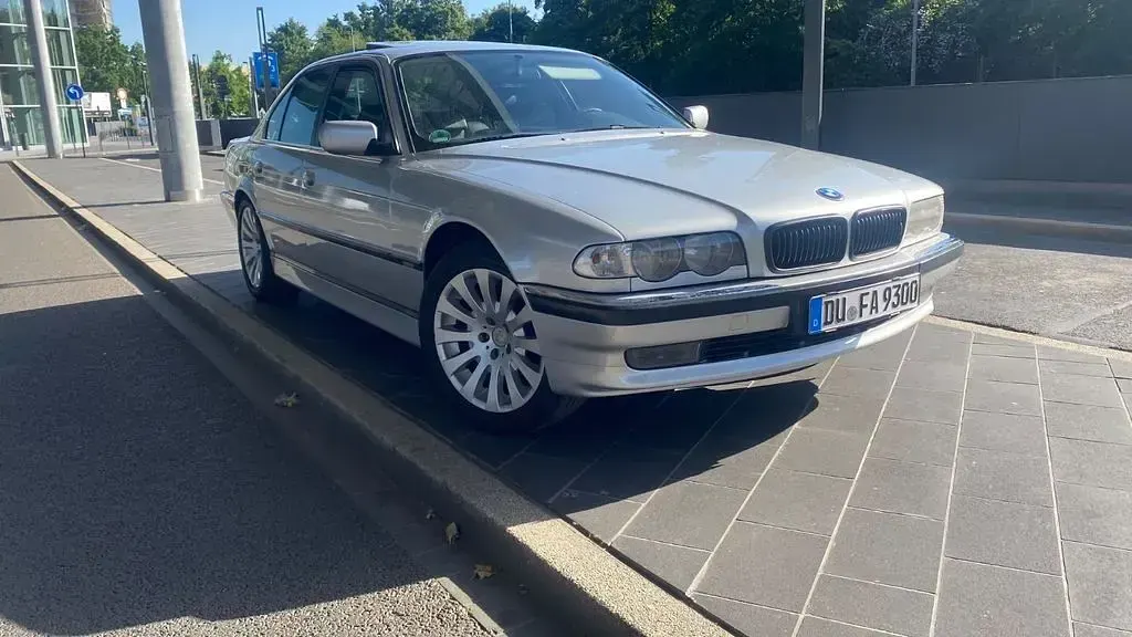 Käytetty BMW 728 Performance 193 HP (141 kW) 1998 Harmaa Sedan