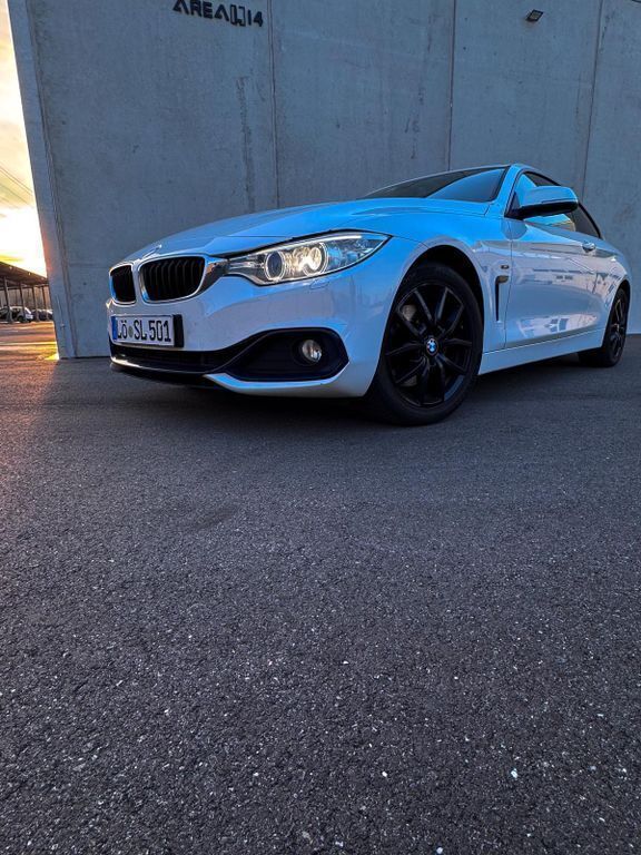 Weiß Gebraucht 2014 BMW 428 Sport Line Coupé | 17.900 € (Fairer Preis) - Bild 1/4