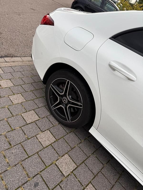 Gebraucht Mercedes CLA250e AMG 170 PS (125 kW) 2022 Weiß Limousine