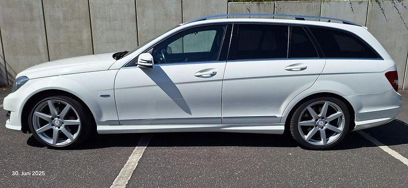 Gebraucht Mercedes C250 AMG 204 PS (150 kW) 2012 Weiß Kombi