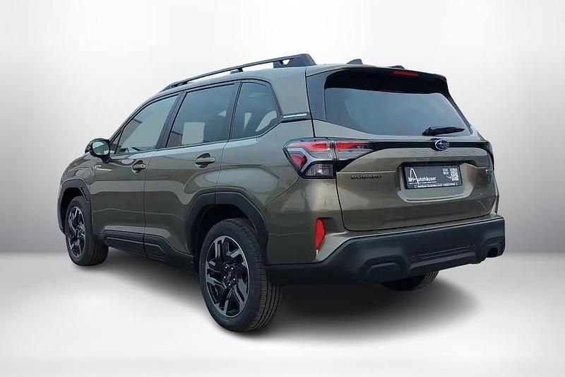 Neu Subaru Forester Exclusive+ 136 PS (100 kW) 2025 Autumm green SUV