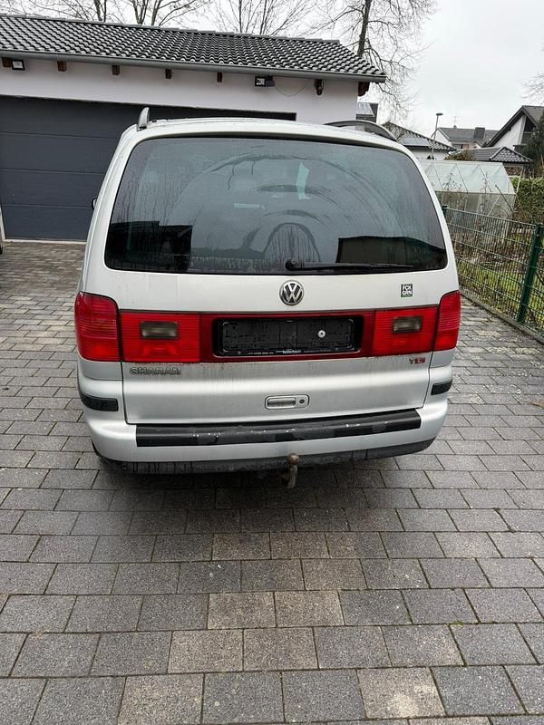 Gebraucht VW Sharan 115 PS (84 kW) 2002 Silber Van / Kleinbus
