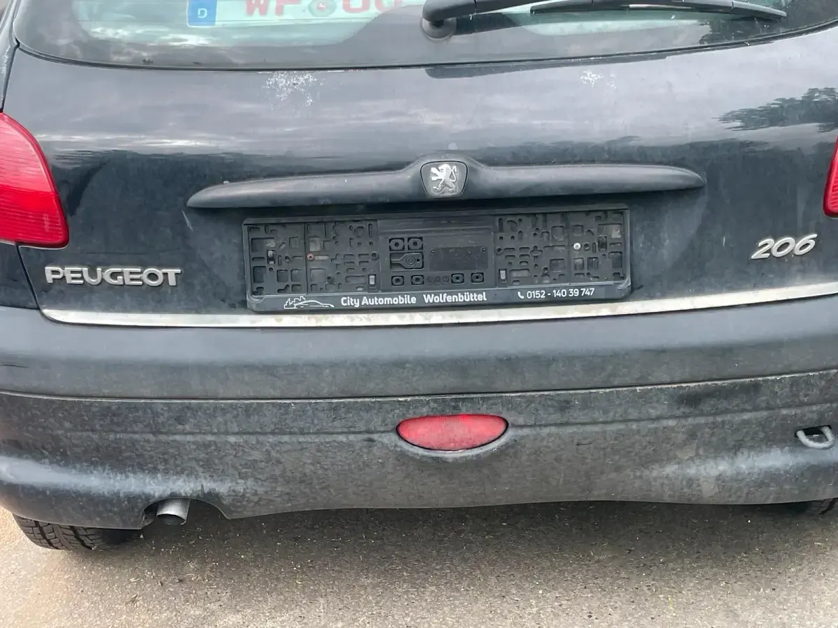 Gebraucht Peugeot 206 63 PS (46 kW) 2000 Schwarz Kleinwagen