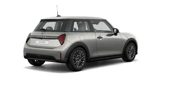 Gebraucht Mini Cooper 114 kW (156 PS) 2025 Silber Kleinwagen