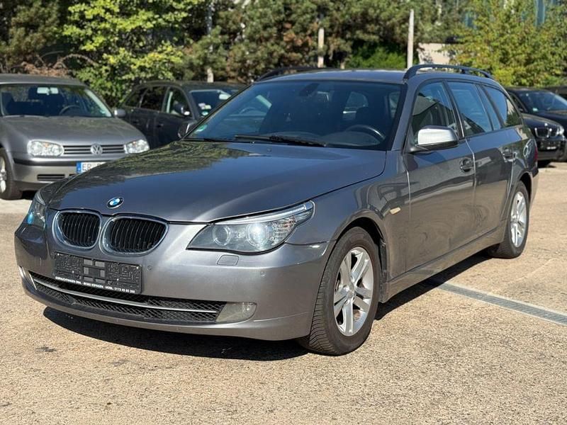 Grau Gebraucht 2010 BMW 520 Lifestyle Kombi | 4.490 € (Guter Preis) - Bild 1/4