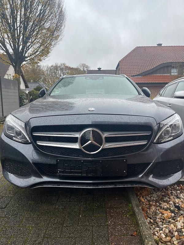 Grau Gebraucht 2015 Mercedes C220 Kombi | 12.950 € (Guter Preis) - Bild 1/4