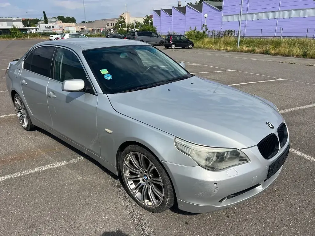 Gebraucht BMW 525 192 PS (141 kW) 2004 Silber Limousine