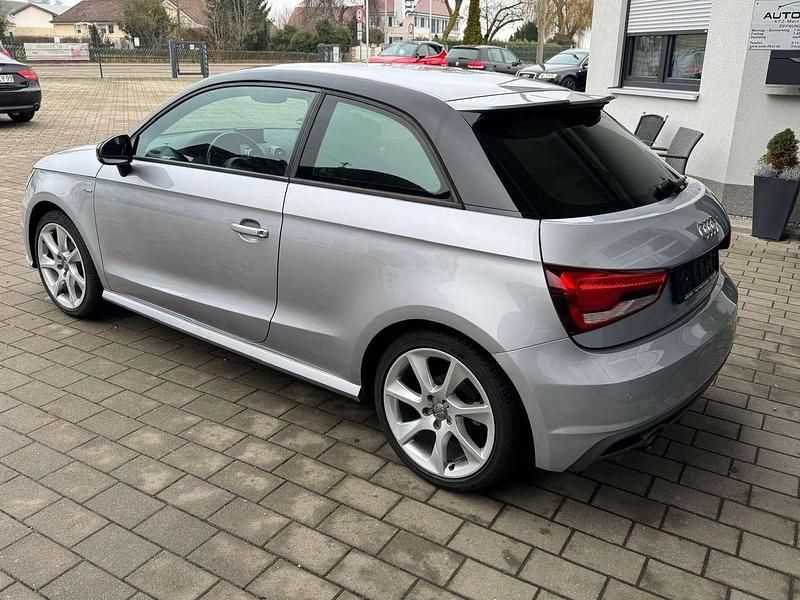 Gebraucht Audi A1 Design 82 PS (60 kW) 2016 Silber Limousine