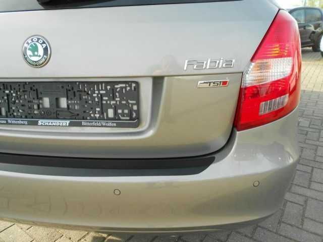 Gebraucht Skoda Fabia Ambiente 105 PS (77 kW) 2011 Beige metallic Kleinwagen