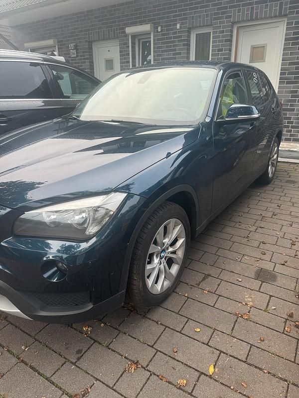 Blau Gebraucht 2012 BMW X1 SUV | 8.250 € (Guter Preis) - Bild 1/4