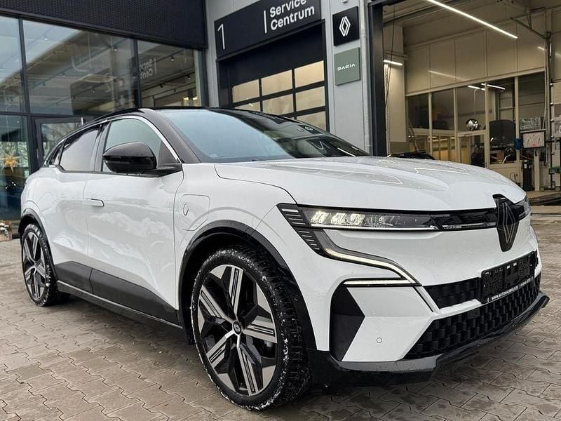 Weiß Gebraucht 2022 Renault Megane E-Tech Iconic Limousine | 25.990 € (Guter Preis) - Bild 1/4