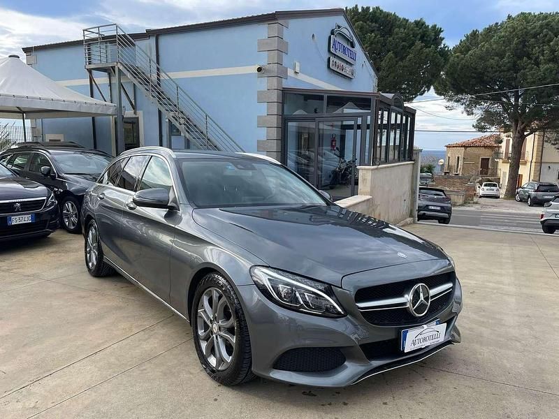 Gebraucht Mercedes C200 136 PS (100 kW) 2017 Grau Kombi