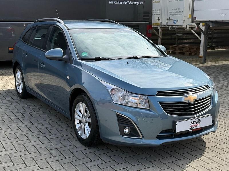 Gebraucht Chevrolet Cruze LT 124 PS (91 kW) 2013 Blau Kombi