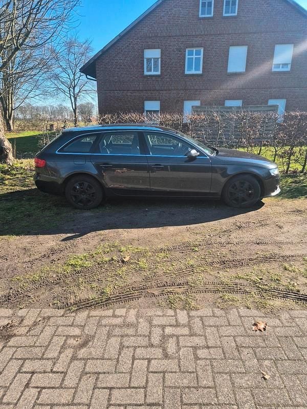 Gebraucht Audi A4 Ambiente 160 PS (117 kW) 2010 Schwarz Kombi