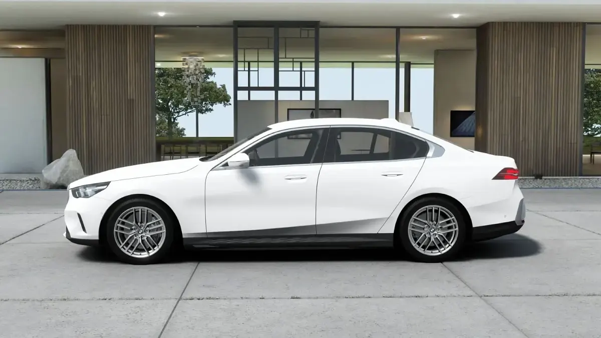 Neu BMW i5 Sport Line 250 kW (340 PS) 2026 Weiß Limousine