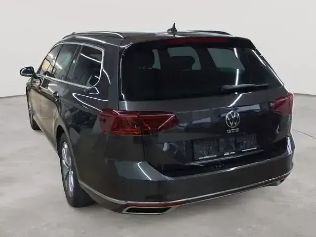 Gebraucht VW Passat GTE 156 PS (114 kW) 2022 Grau Kombi