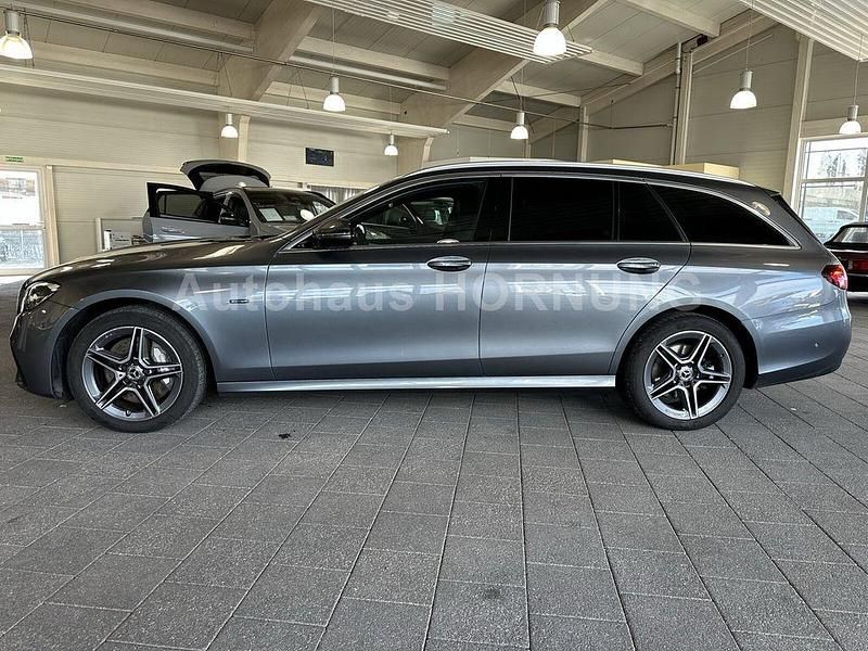 Gebraucht Mercedes E300 AMG line 320 PS (235 kW) 2021 Metalliclack selenitgrau Limousine