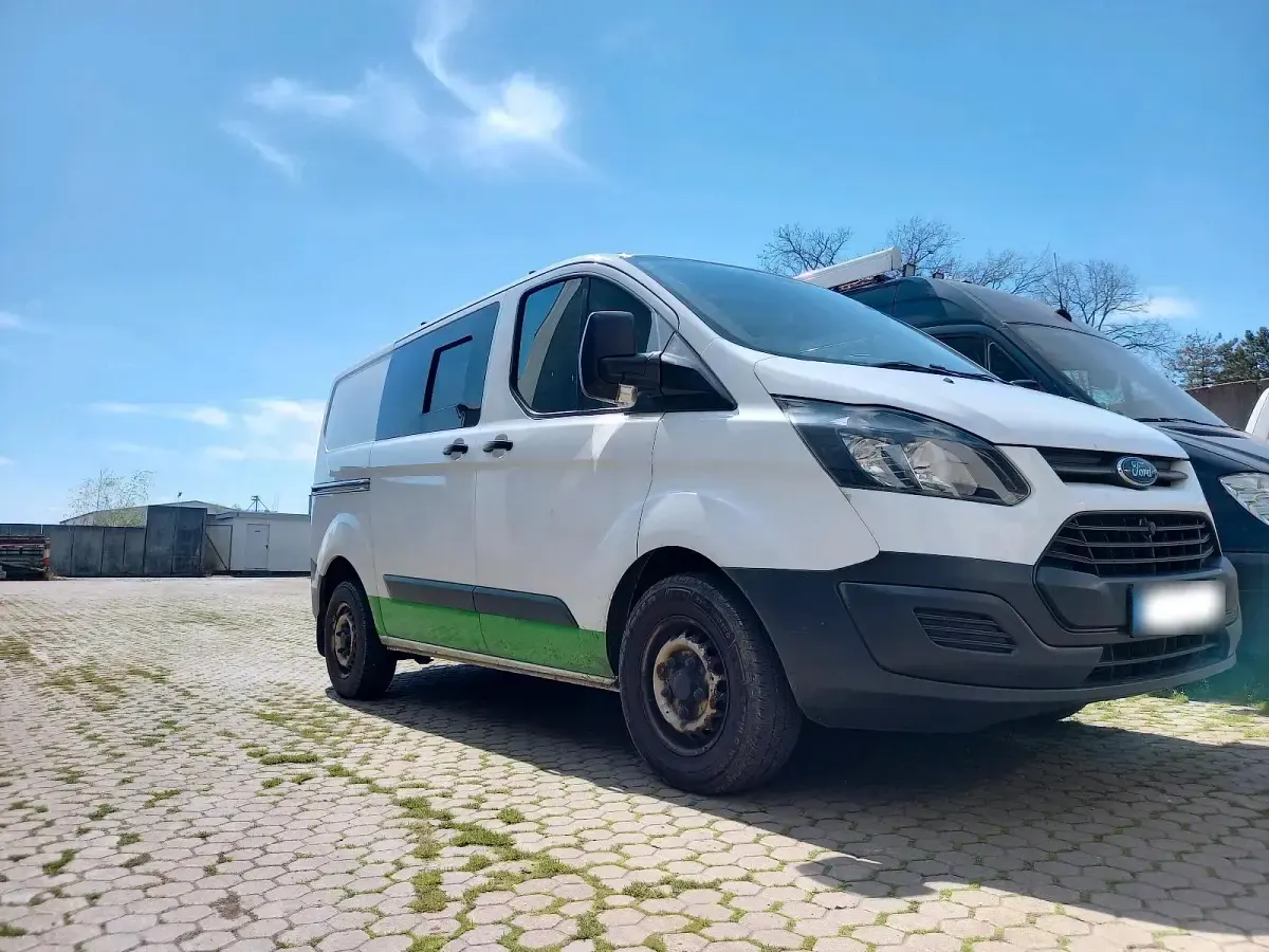 Second-hand Ford Transit 101 CP (74 kW) 2014 Alb Monovolum