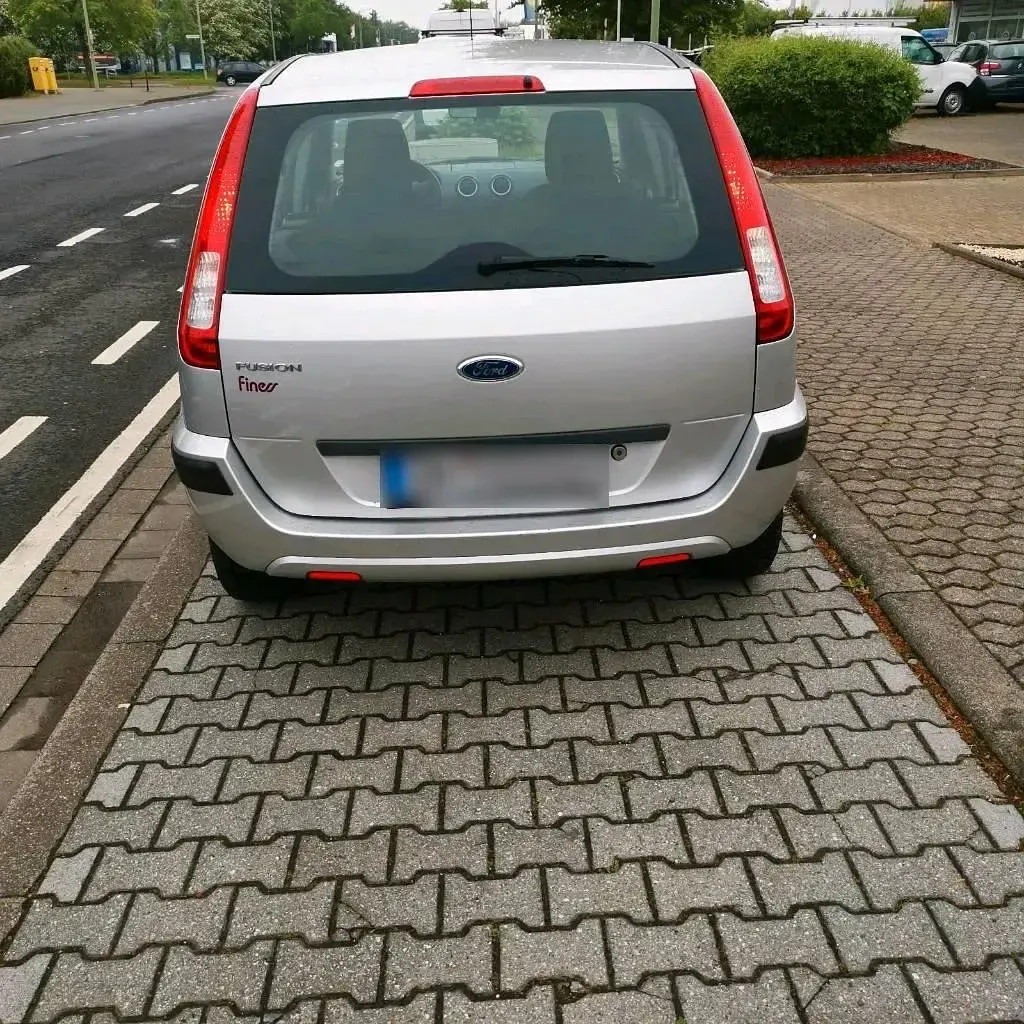 Gebraucht Ford Fusion 80 PS (58 kW) 2007 Silber Kleinwagen
