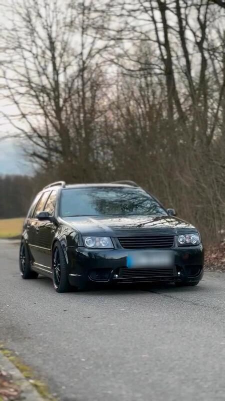 Schwarz Gebraucht 2004 VW Bora Limousine | 14.000 € - Bild 1/4