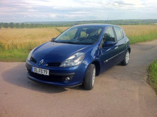 Gebraucht Renault Clio II Dynamique 75 PS (55 kW) 2006 Blau metallic Kleinwagen
