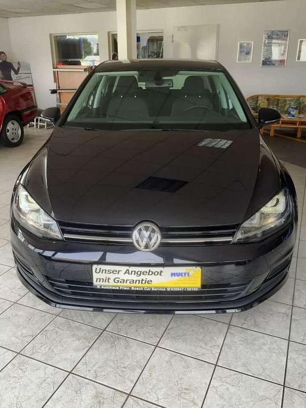 Gebraucht VW Golf VII Comfortline 125 PS (91 kW) 2016 Deep black perleffekt Kleinwagen