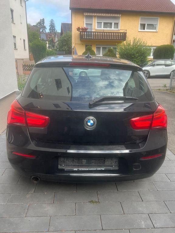 Schwarz Gebraucht 2015 BMW 116 Kleinwagen | 9.900 € (Fairer Preis) - Bild 1/4