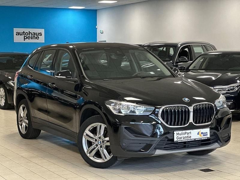Schwarz ii Gebraucht 2022 BMW X1 Advantage SUV | 24.297 € (Guter Preis) - Bild 1/4