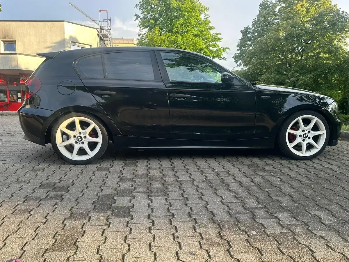Gebraucht BMW 116 Performance 116 PS (85 kW) 2006 Schwarz Kleinwagen