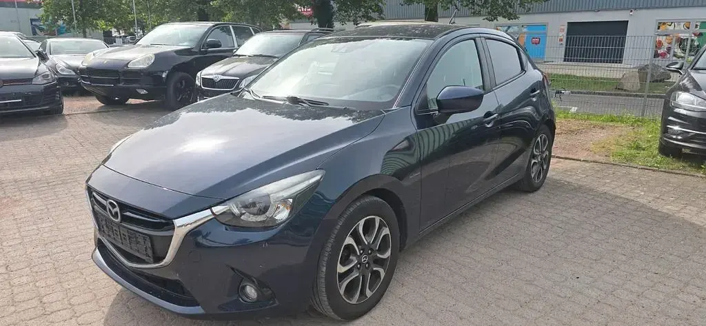 Gebraucht Mazda 2 Sports-Line 105 PS (77 kW) 2016 Blau Limousine