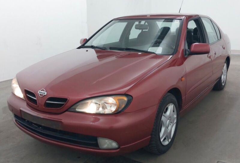Rot Gebraucht 2000 Nissan Primera Comfort Limousine | 999 € - Bild 1/4