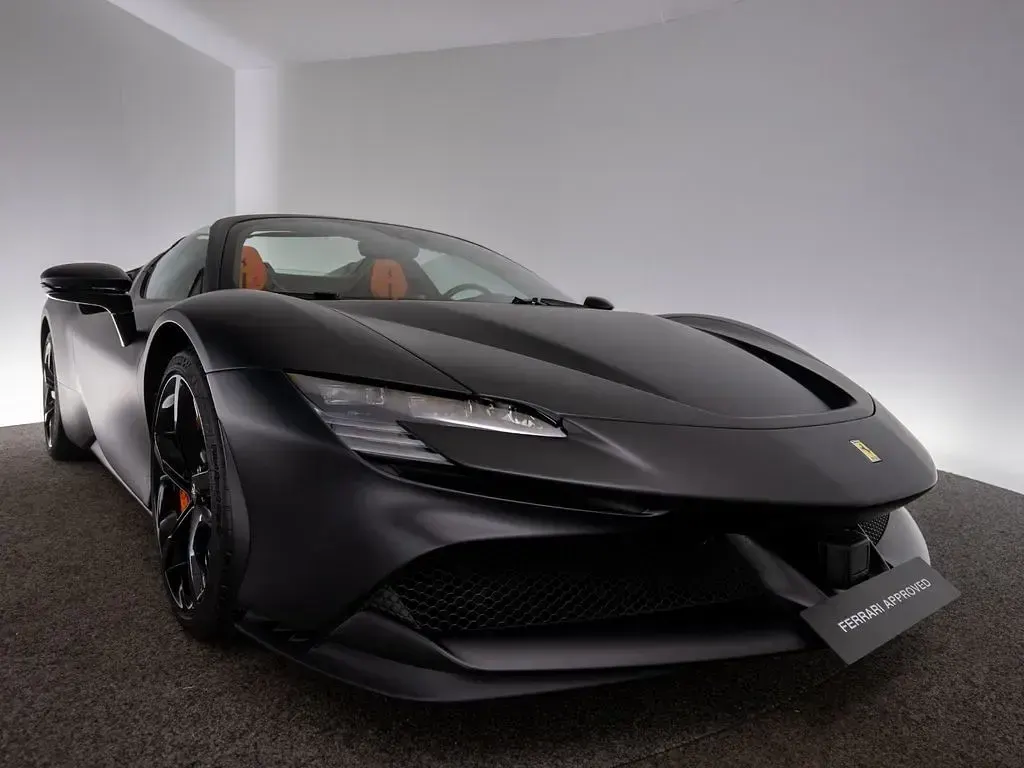 Gebraucht Ferrari SF90 2024 Schwarz Cabrio