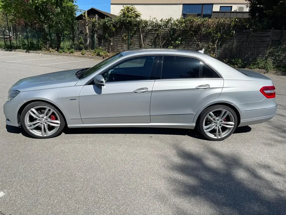 Gebraucht Mercedes E350 231 PS (169 kW) 2010 Silber Limousine