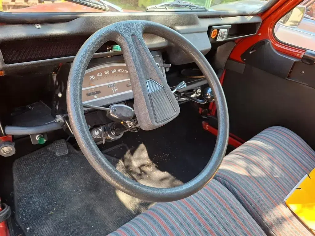 Gebraucht Citroën 2CV 29 PS (21 kW) 1982 Rot Limousine