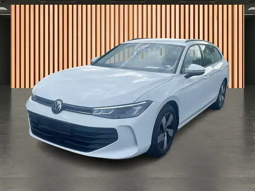 Gebraucht VW Passat 150 PS (110 kW) 2025 Weiã Kombi